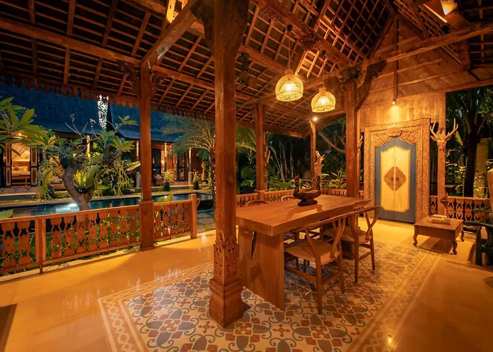 Kubu Kayu Villa *