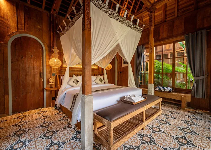 Kubu Kayu Villa