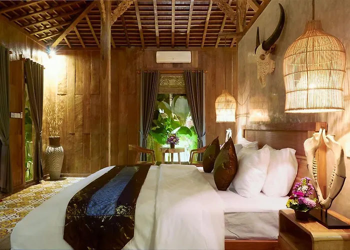 Villa Kubu Kayu *