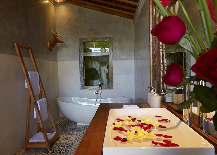 Kubu Kayu Villa *