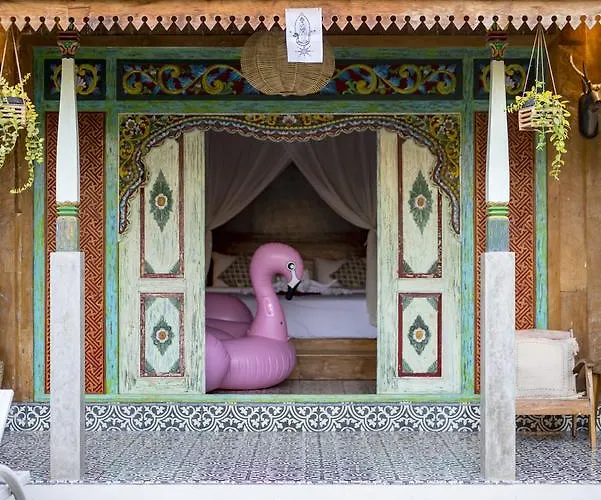 Villa Kubu Kayu *